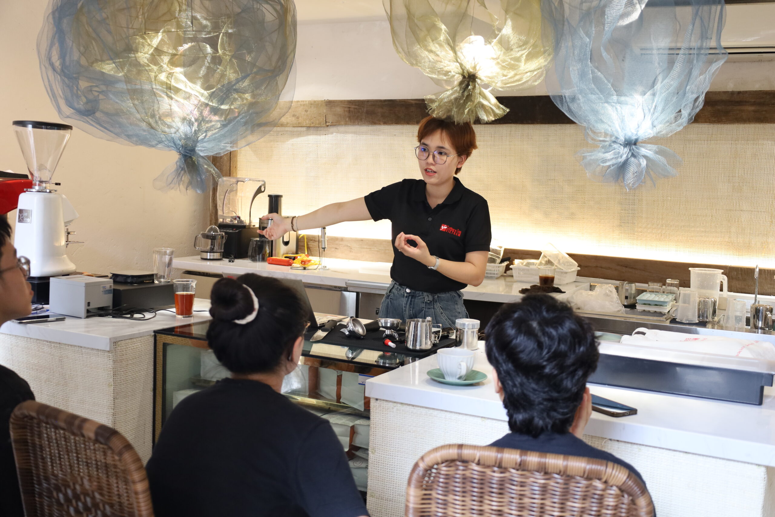 Đào tạo nhân viên MAY Kitchenware